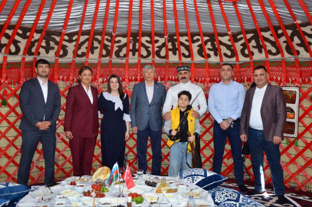 DAF nümayəndələri Türk Obası ilə tanış olub